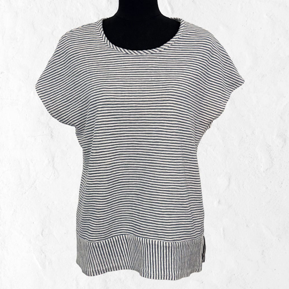 Chico's Striped Knit Top Women Size 3/XL Blue White Short Sleeve Excellent Slit